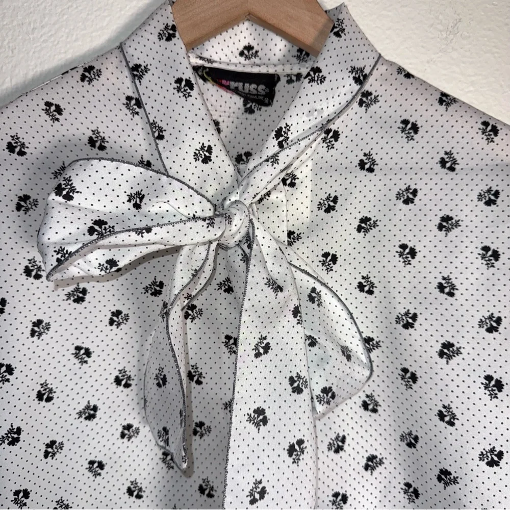 VINTAGE RRRRUSS lightweight romantic goth floral cottagecore neck bow blouse L - Picture 4 of 5